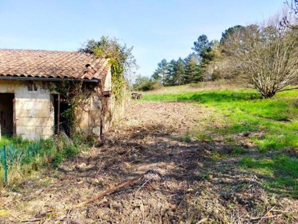 PROPRIETE : MAISON EN PIERRE 150 m²  + ECHOPPE 120 m² + HANGAR 250 m² - TERRAIN 1 HECTARE