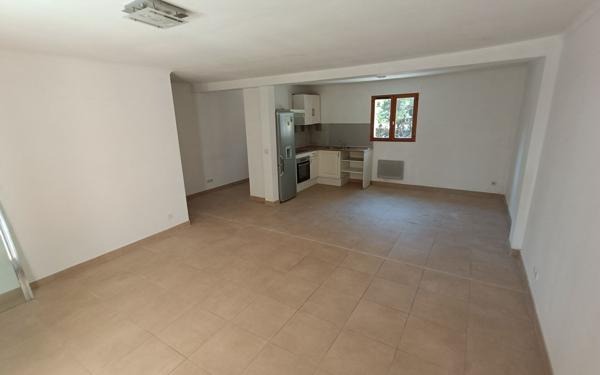 Appartement à louer    3 pièces •  Ollioules