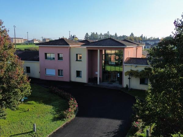 INVESTISSEMENT LOCATIF – Saint Angeau – Résidence Seniors Les Jonquilles – 7,86 % de rentabilité