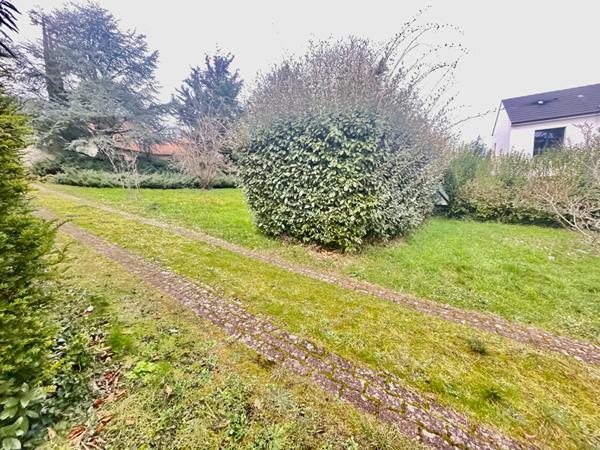 Terrain Constructible,VIABILISÉ, GARAGE EXISTANT