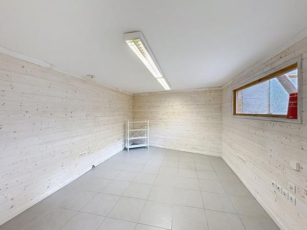 Bureau et entrepôt  à louer dans le centre  ville Yssingeaux