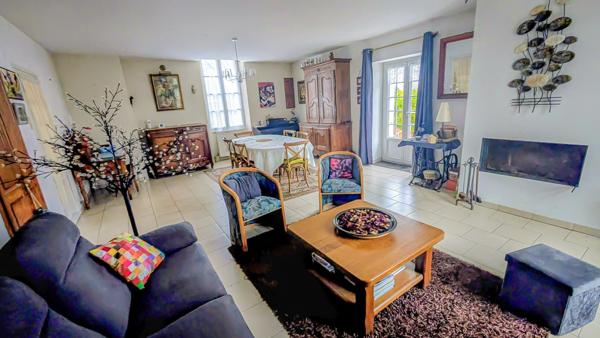 Sablé-sur-Sarthe (72300) GRANDE MAISON FAMILIALE - PROCHE GARE