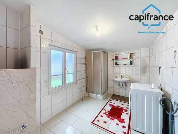 À VENDRE – MAISON INDIVIDUELLE AVEC BEAU TERRAIN – FORBACH