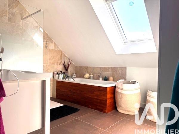 Maison à vendre 6 pièces 156 m² Isigny-le-Buat