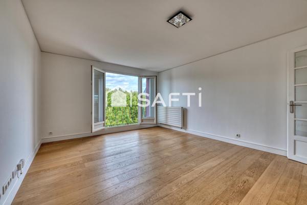 2 pièces au calme avec balcon, cave, box à 12min du RER Le Parc