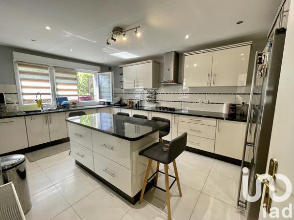 Maison à vendre 5 pièces 130 m² Saint-Pierre-du-Perray