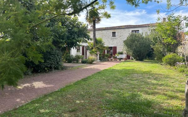 Maison à vendre    7 pièces •  Saint-Pierre-d'Oléron