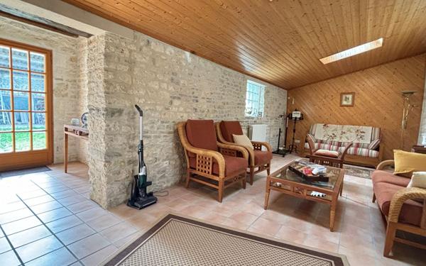 Maison à vendre    7 pièces •  Saint-Pierre-d'Oléron