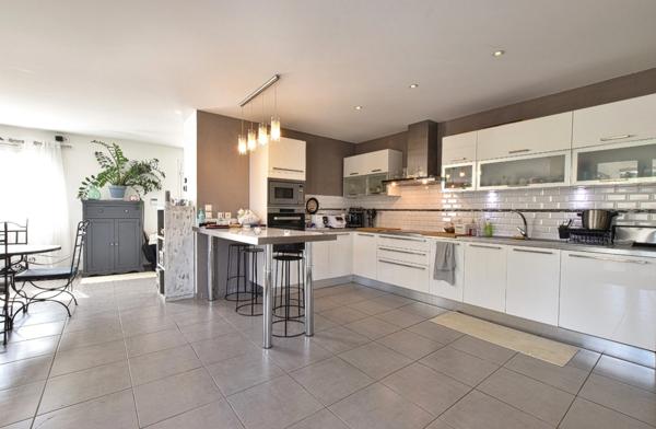 Spacieuse Villa de plain-pied au calme