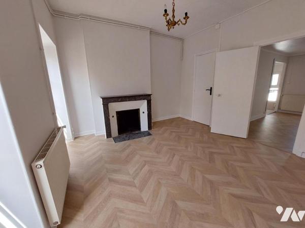 APPARTEMENT AVEC TERRASSE PRIVATIVE