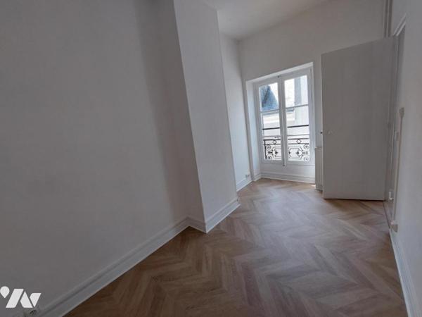 APPARTEMENT AVEC TERRASSE PRIVATIVE