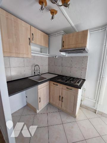 APPARTEMENT AVEC TERRASSE PRIVATIVE