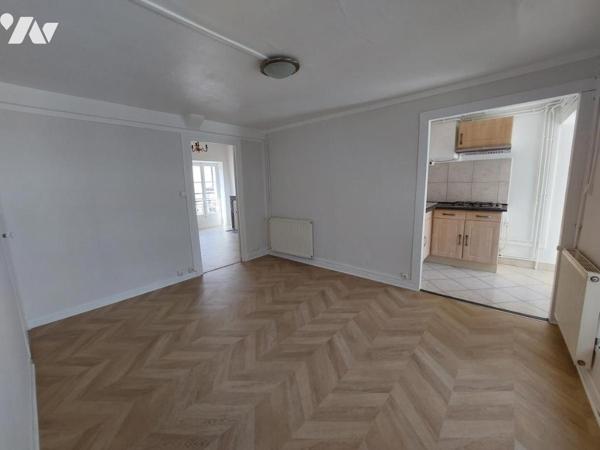 APPARTEMENT AVEC TERRASSE PRIVATIVE