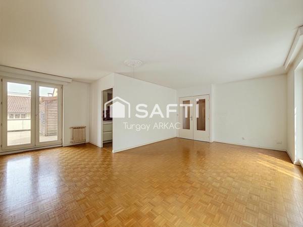 Grand appartement en duplex inversé avec Terrasse