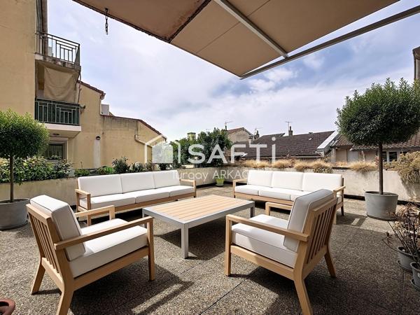 Grand appartement en duplex inversé avec Terrasse