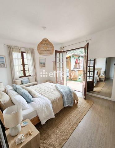 Maison
         8 pièces
        - 200 m² Bien prestige 895 000 € *