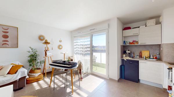 Appartement T2 traversant de 45 m² avec terrasse et parking Secteur Croix d'Argent, Montpellier