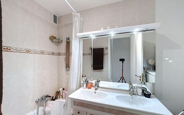 Appartement à vendre    3 pièces • 59,64 m2 Le Cannet