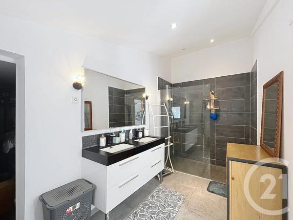 Maison à vendre  4 pièces - 112 m 2   MARSEILLE  - 13012