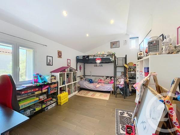 Maison à vendre  4 pièces - 112 m 2   MARSEILLE  - 13012