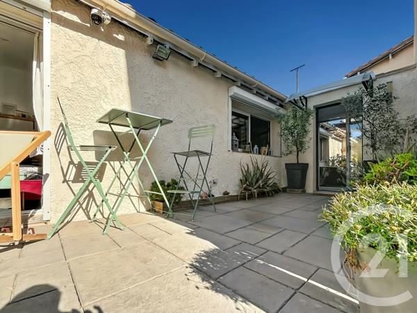 Maison à vendre  4 pièces - 112 m 2   MARSEILLE  - 13012