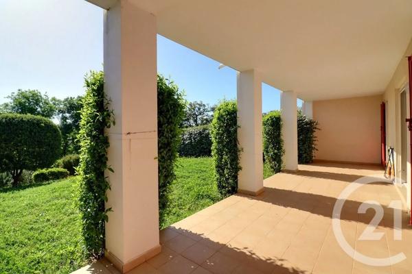 Appartement T3 à vendre  3 pièces - 68,81 m 2   FREJUS  - 83