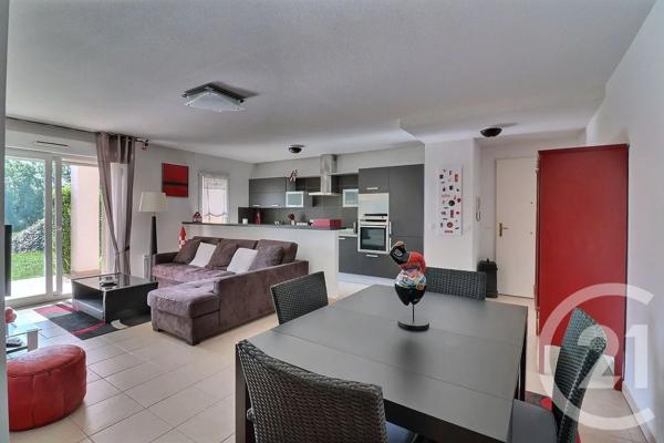 Appartement T3 à vendre  3 pièces - 68,81 m 2   FREJUS  - 83