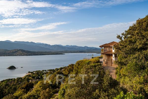 Maison en bois à 5 minutes de Porto Vecchio avec vue panoramique sur tout le Golfe et les montagnes