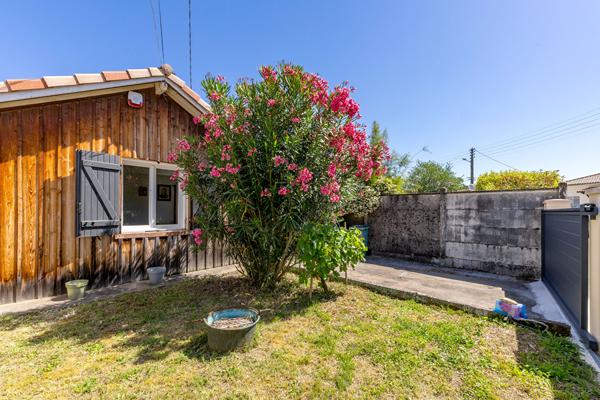 Maison 4 pièces avec jardin et possibilité de stationner un véhicule