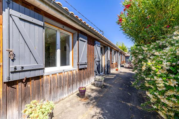 Maison 4 pièces avec jardin et possibilité de stationner un véhicule