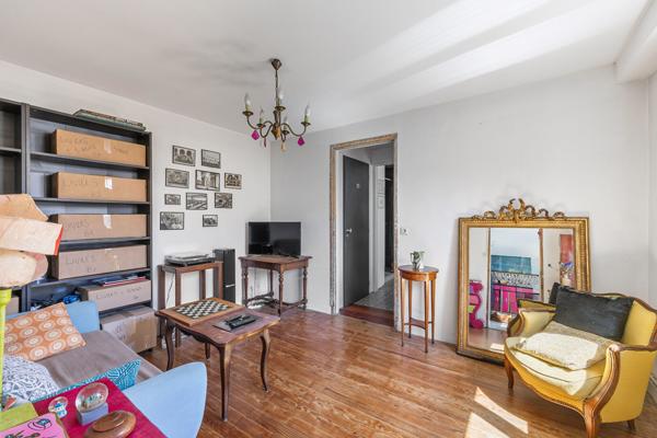 Maison 4 pièces avec jardin et possibilité de stationner un véhicule