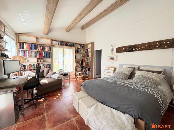 VILLA 190m2, 1400m2 terrain, 5 Chambres, Piscine!