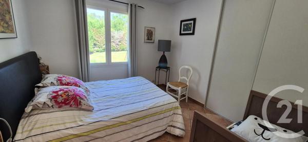 Maison à vendre  5 pièces - 125,99 m 2   TOURVES  - 83