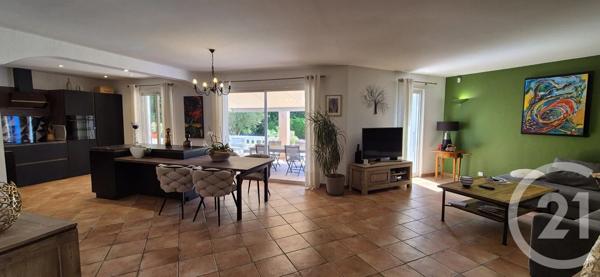 Maison à vendre  5 pièces - 125,99 m 2   TOURVES  - 83