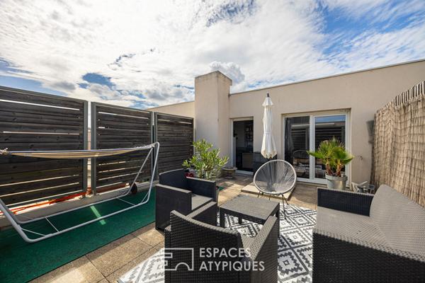 Dernier étage de charme avec terrasse, à la lisière de Villeurbanne