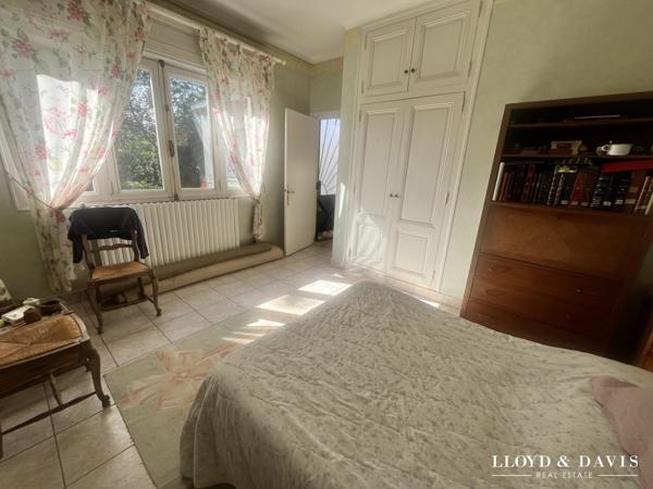 Bègles - Superbe chartreuse avec grand jardin et garage