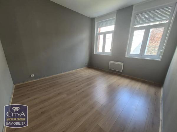Appartement à louer 3 pièces 60.37m² Saint-Amand-les-Eaux (59230)