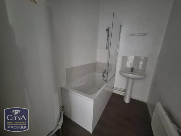 Appartement à louer 3 pièces 60.37m² Saint-Amand-les-Eaux (59230)