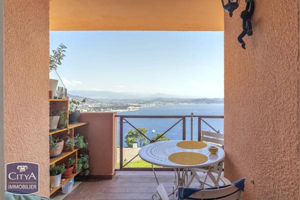 Appartement à vendre 2 pièces 43m² Théoule-sur-Mer (06590)