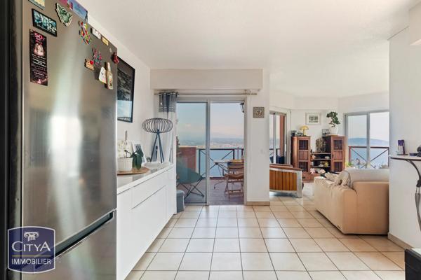 Appartement à vendre 2 pièces 43m² Théoule-sur-Mer (06590)