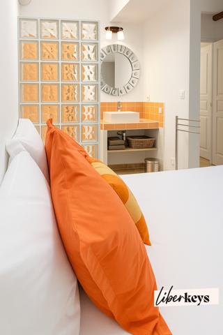 Maison bourgeoise agencée en meublés de tourisme – Un jardin secret au cœur de Moustiers