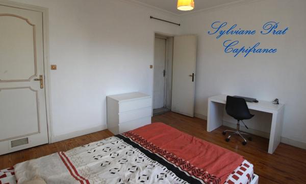 PAU Maison de ville 4 pièces de 118 m² avec garage et jardin arboré