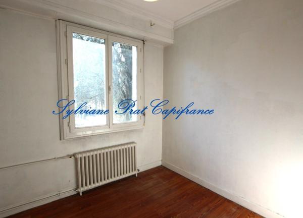 PAU Maison de ville 4 pièces de 118 m² avec garage et jardin arboré