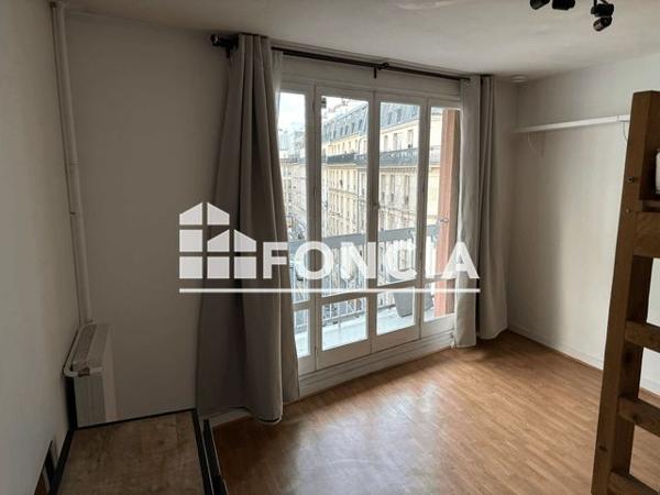 Location Studio 23.8 m² - 31 RUE DU BUISSON ST LOUIS Paris 75010