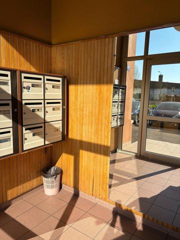 APPARTEMENT T4 - PROCHE VILLE - TRAVERSANT - TRAVAUX ISOLATION FAÇADE VOTÉ