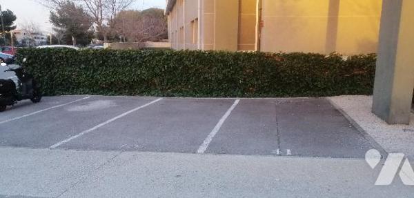 Vente d'un (ou de plusieurs) emplacement(s) de parking et/ou de Box fermé(s) dans le 8e et 12e
