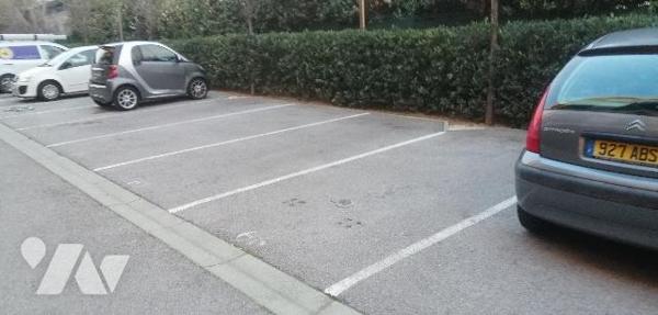 Vente d'un (ou de plusieurs) emplacement(s) de parking et/ou de Box fermé(s) dans le 8e et 12e