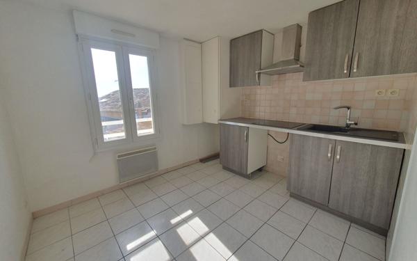 Immeuble à vendre    7 pièces •  Vias