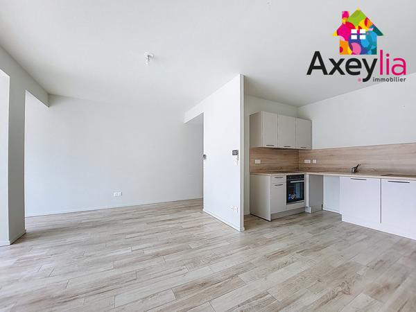 Roanne (42300) A VENDRE- APPARTEMENT - ROANNE HYPER CENTRE - T2 70,5 M2 + BUREAU AVEC EXTERIEUR (LOT 13)