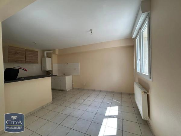Appartement à louer 3 pièces 58.55m² Changé (72560)